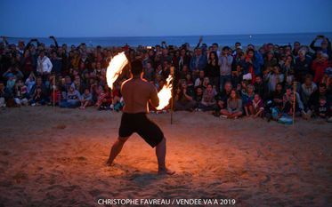 Vendée Va'a - Fire Dance