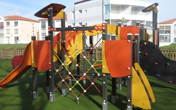 Playground - Port Olona